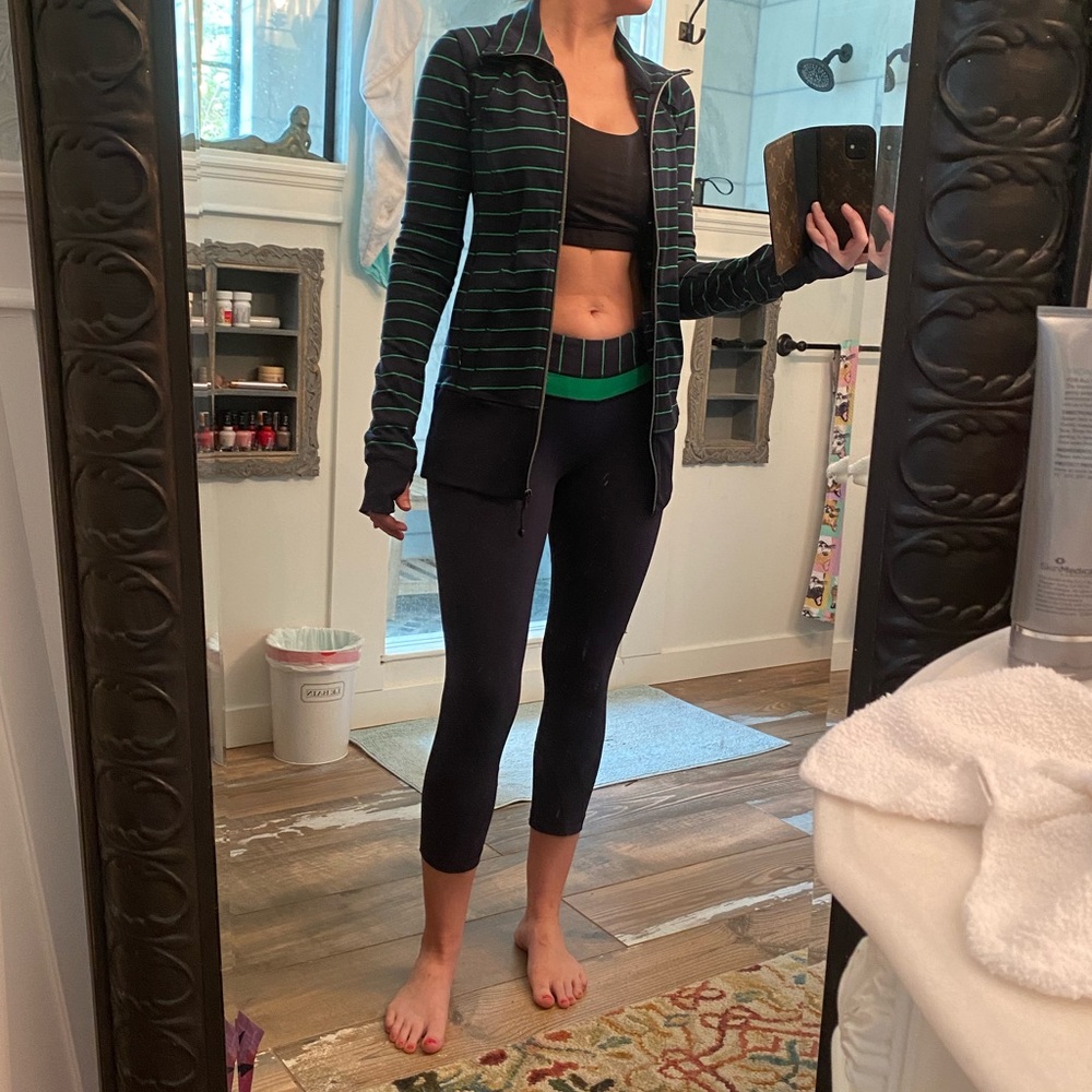 2-piece Lululemon jacket outfit